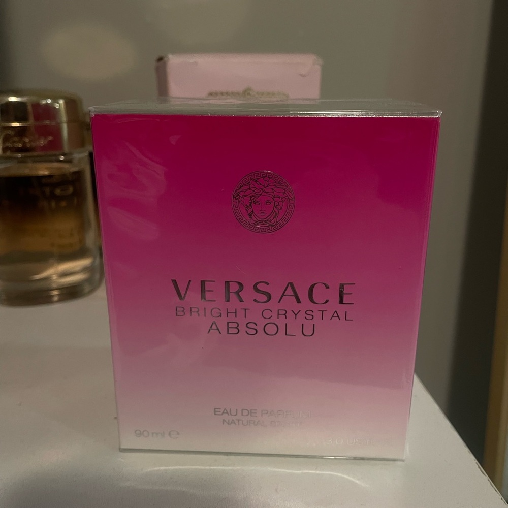 Versace Bright Crystal Absolu Perfume